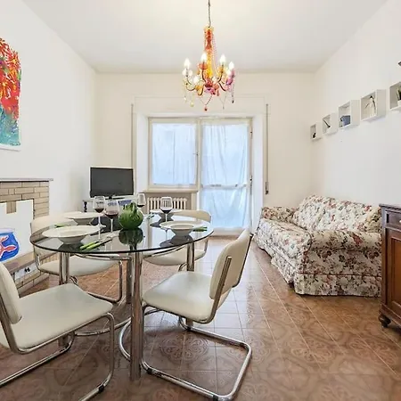 Strategic Position Wifi, Garden And Parking Apartman